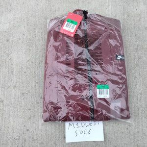 Nike Sportswear Hoodie Red Size XL 835858-677 NWT Factory Sealed